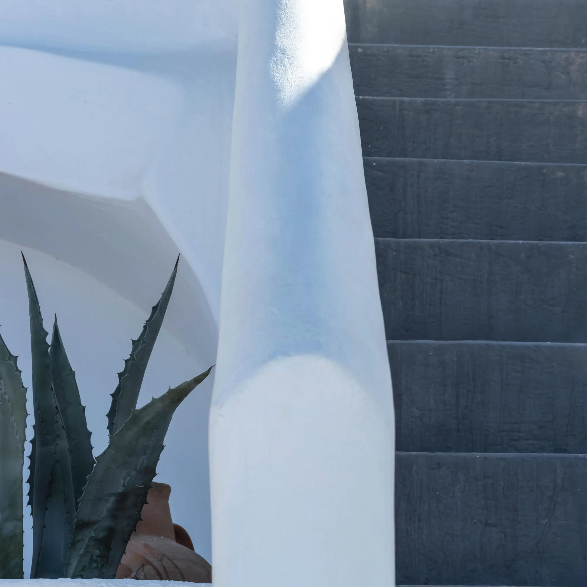 Escalier et abords maçonnés d’une maison agrandie à Saint-Jeannet